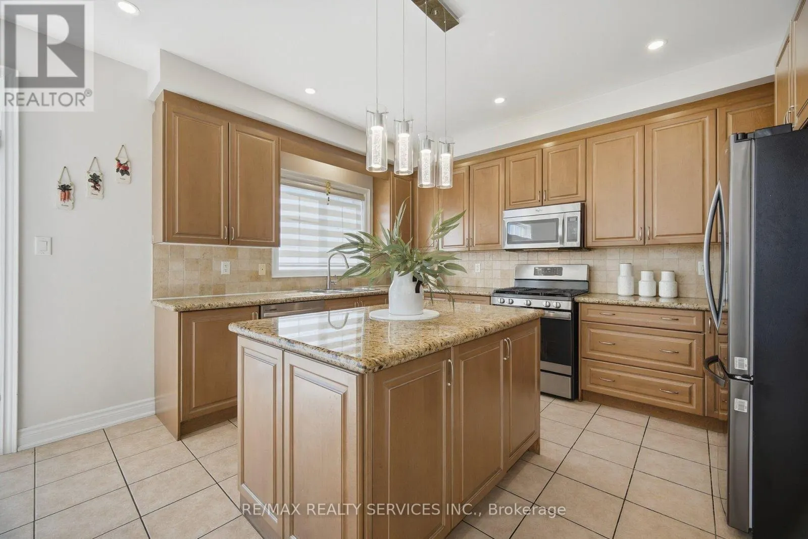 68 SOUTHLAKE BOULEVARD