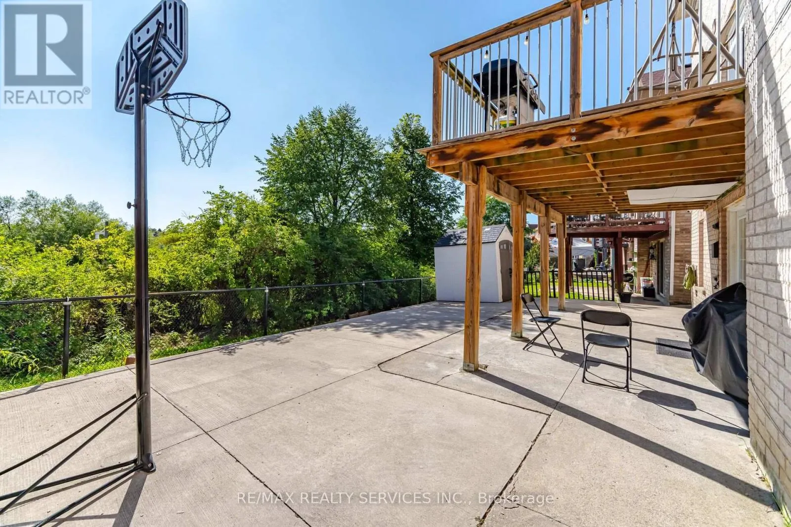 68 SOUTHLAKE BOULEVARD