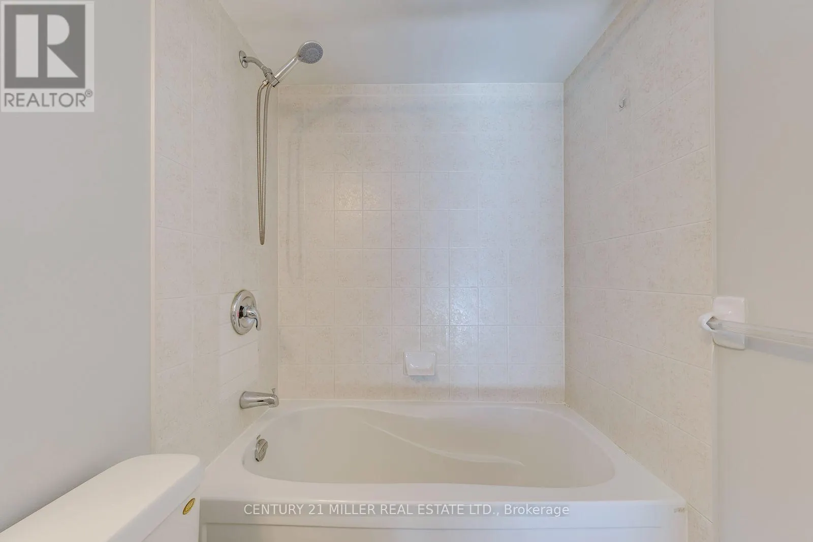 2010 - 335 RATHBURN ROAD W