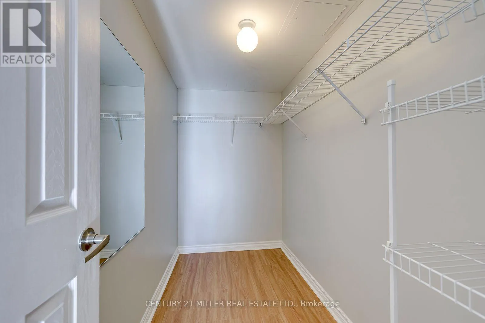 2010 - 335 RATHBURN ROAD W