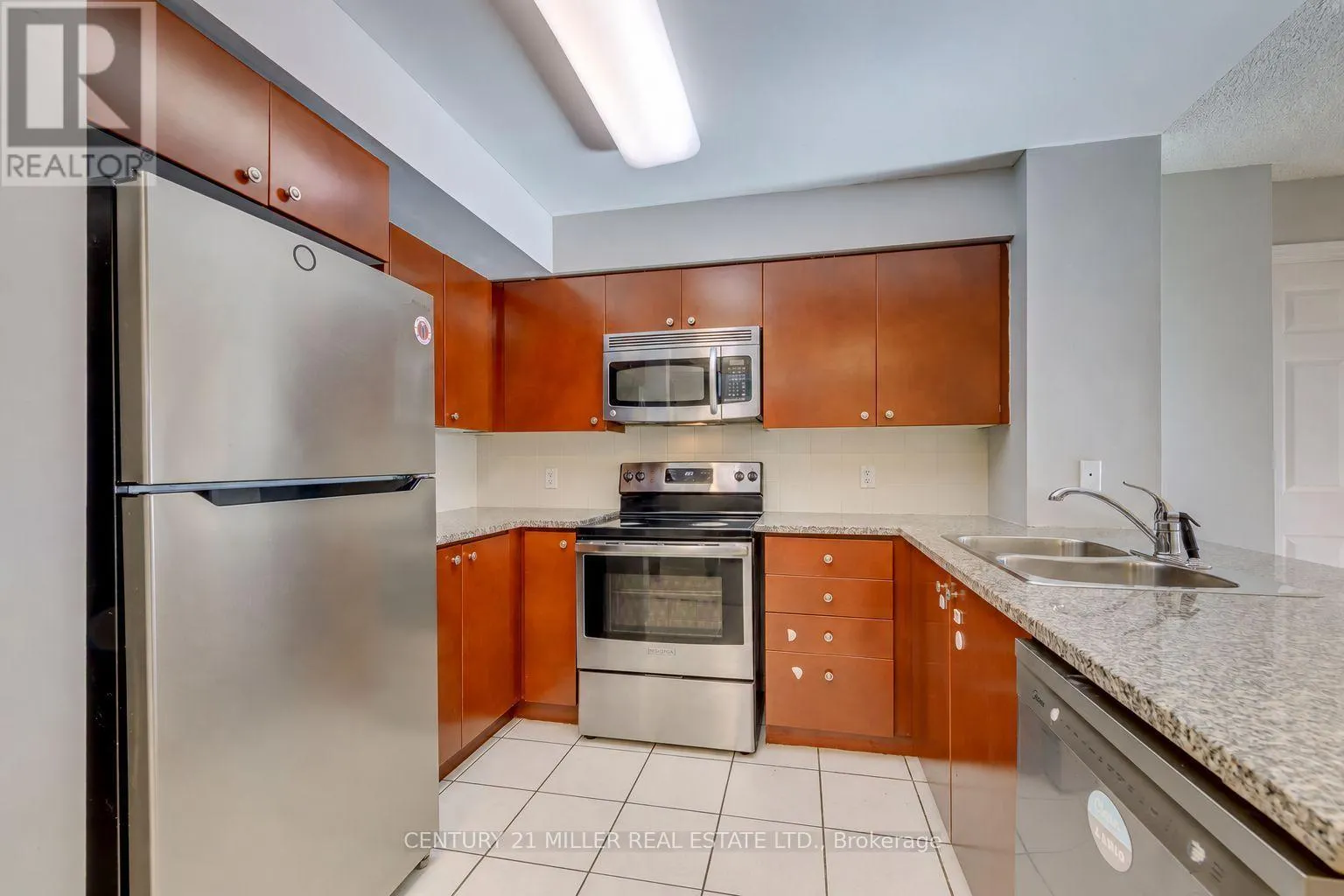 2010 - 335 RATHBURN ROAD W