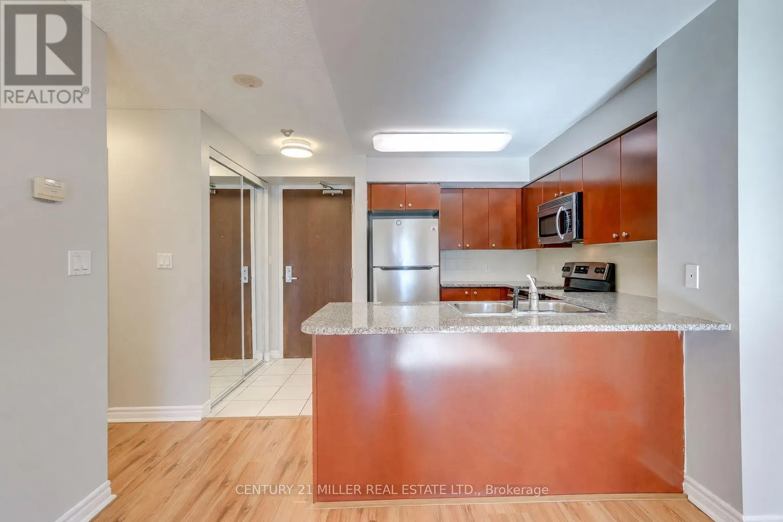 2010 - 335 RATHBURN ROAD W