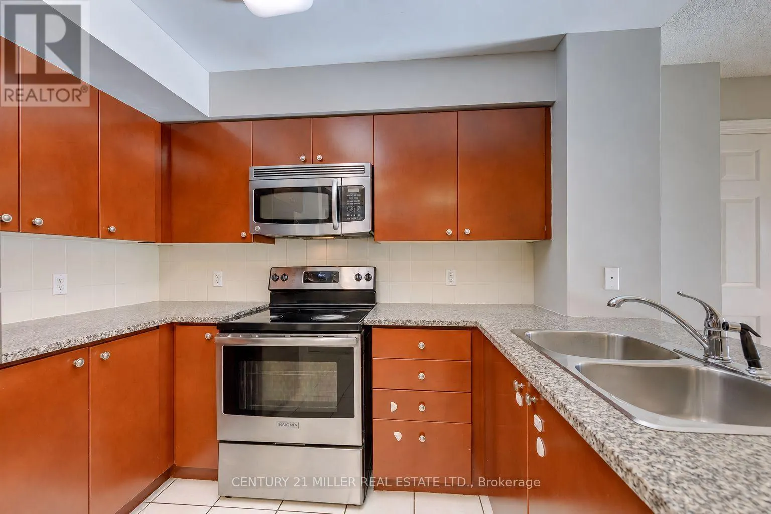 2010 - 335 RATHBURN ROAD W