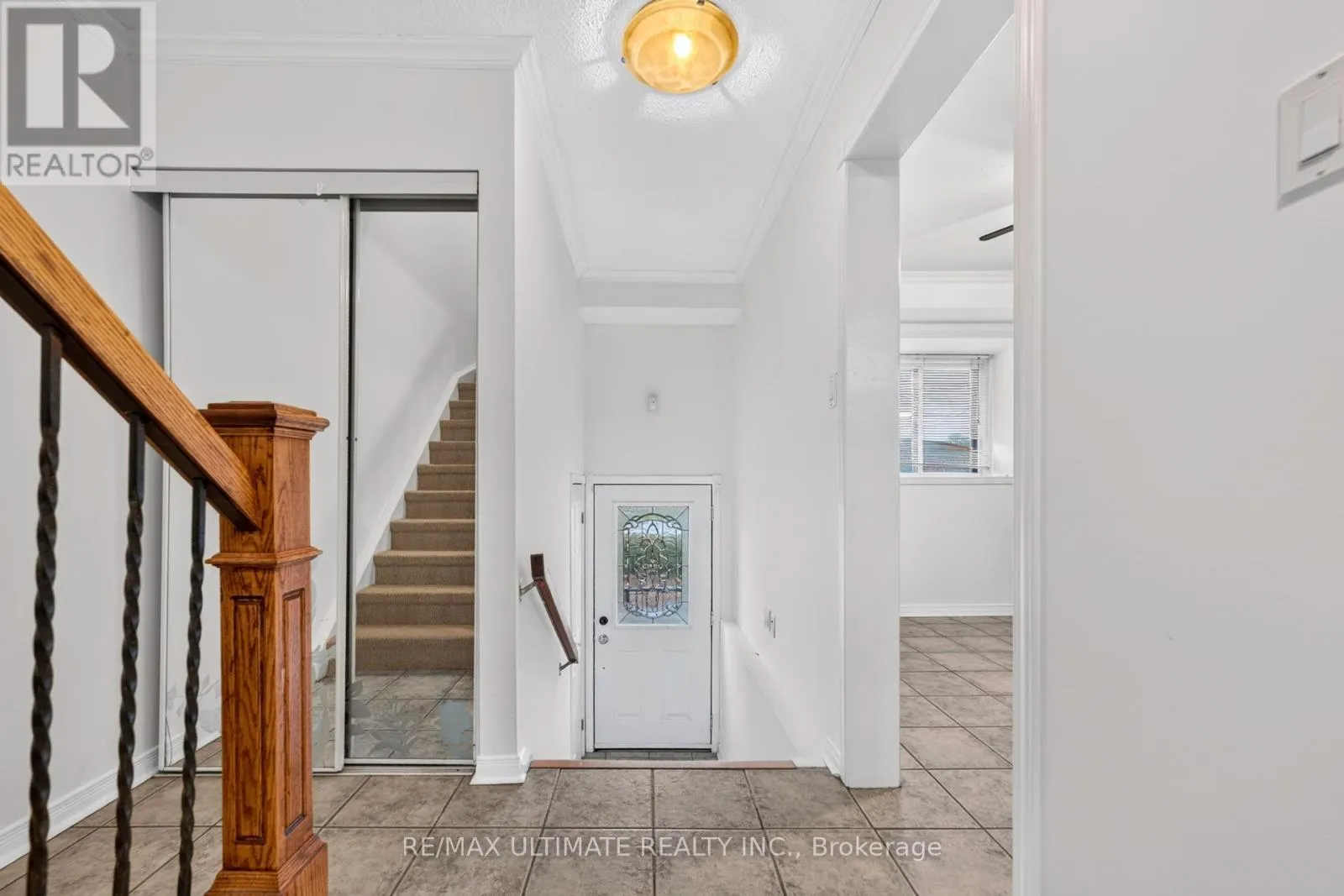 122 MOREGATE CRESCENT