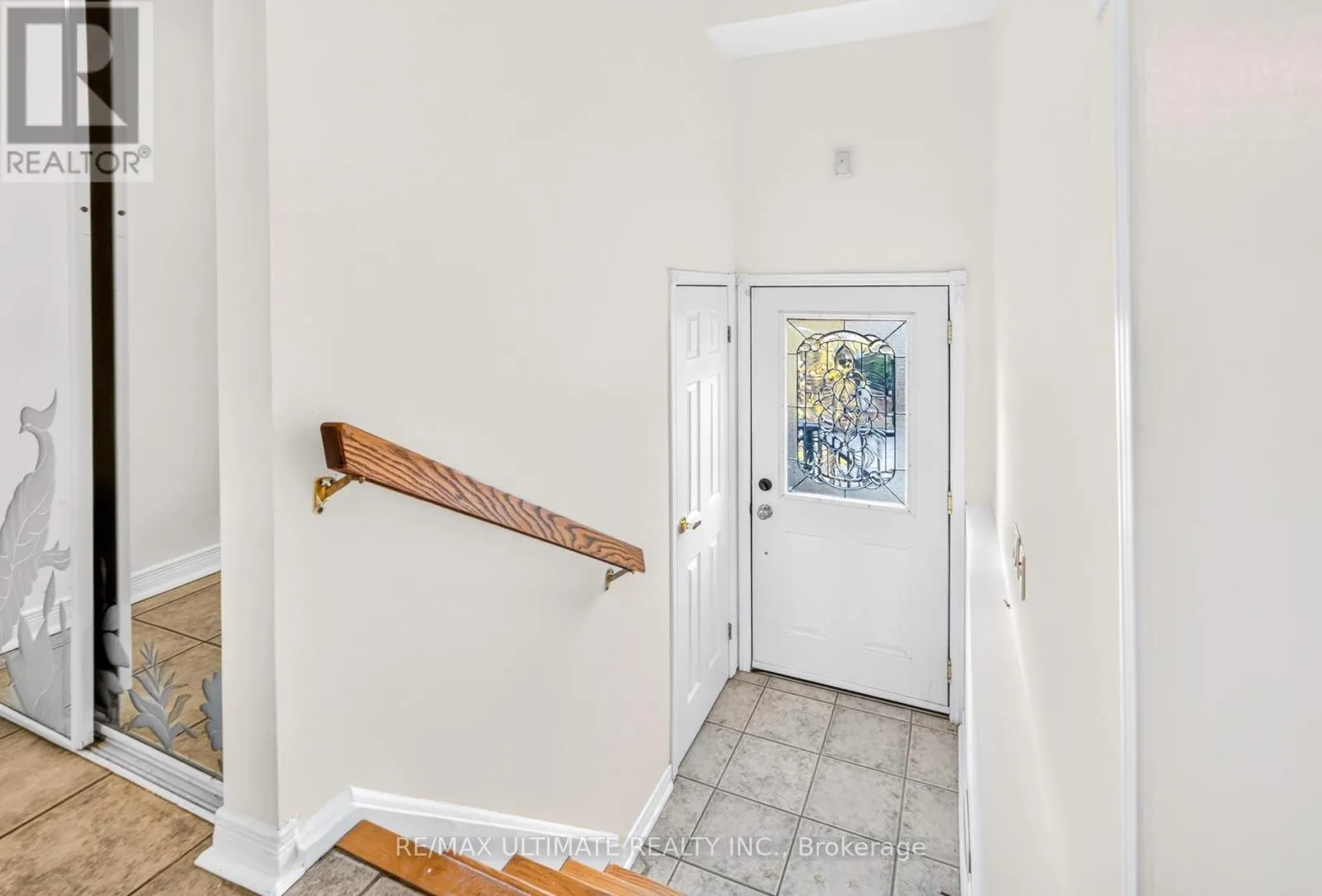 122 MOREGATE CRESCENT