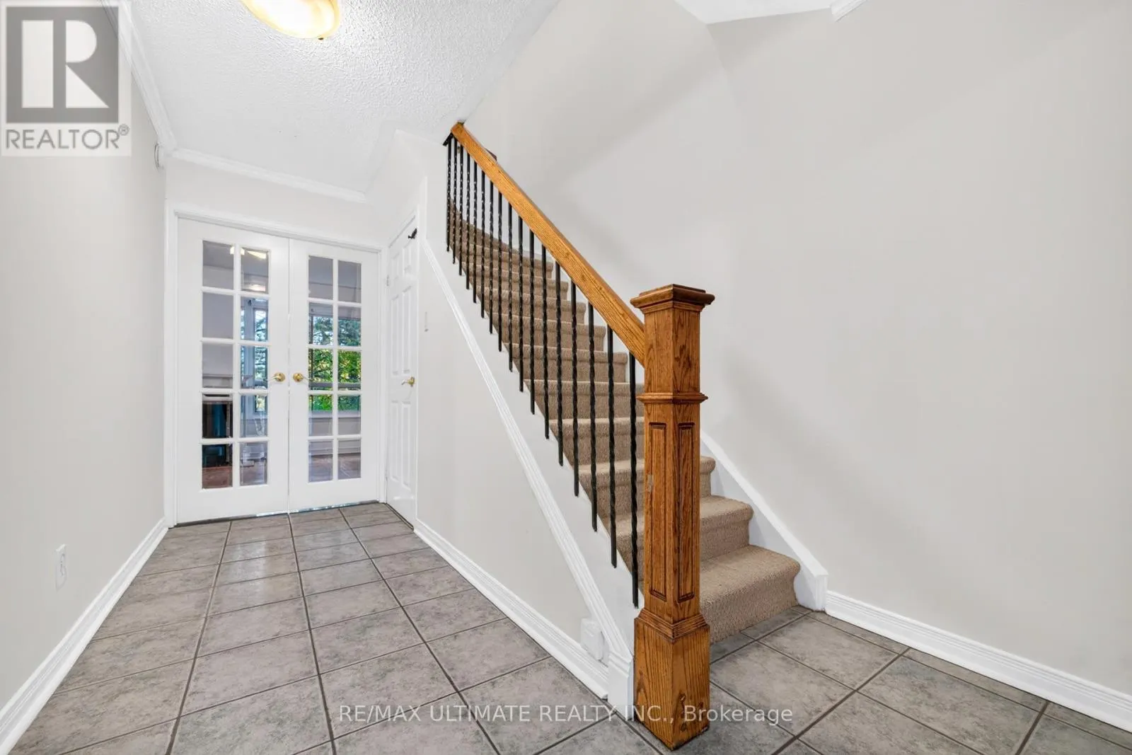 122 MOREGATE CRESCENT