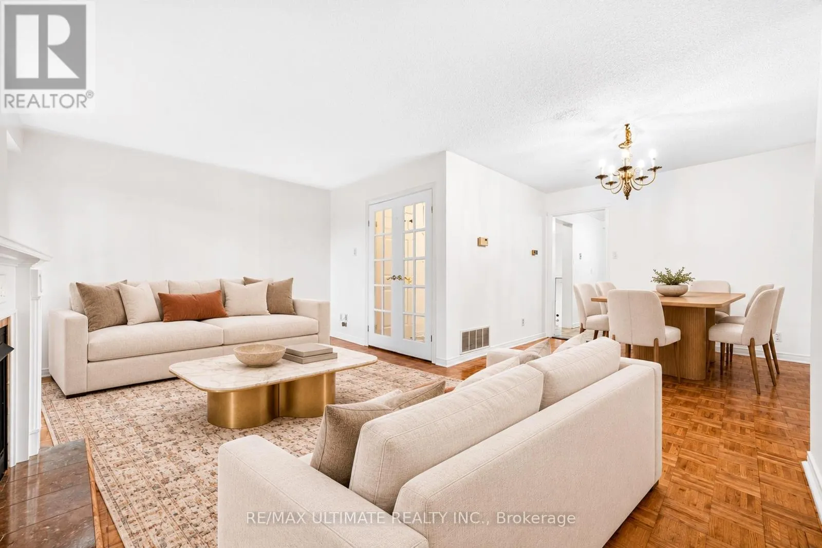 122 MOREGATE CRESCENT