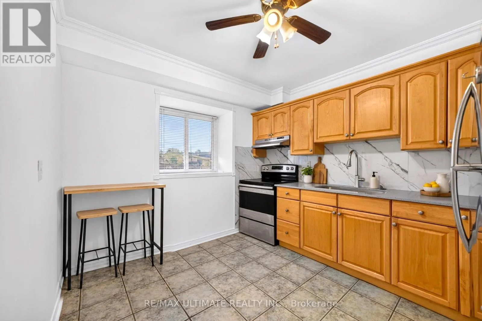 122 MOREGATE CRESCENT