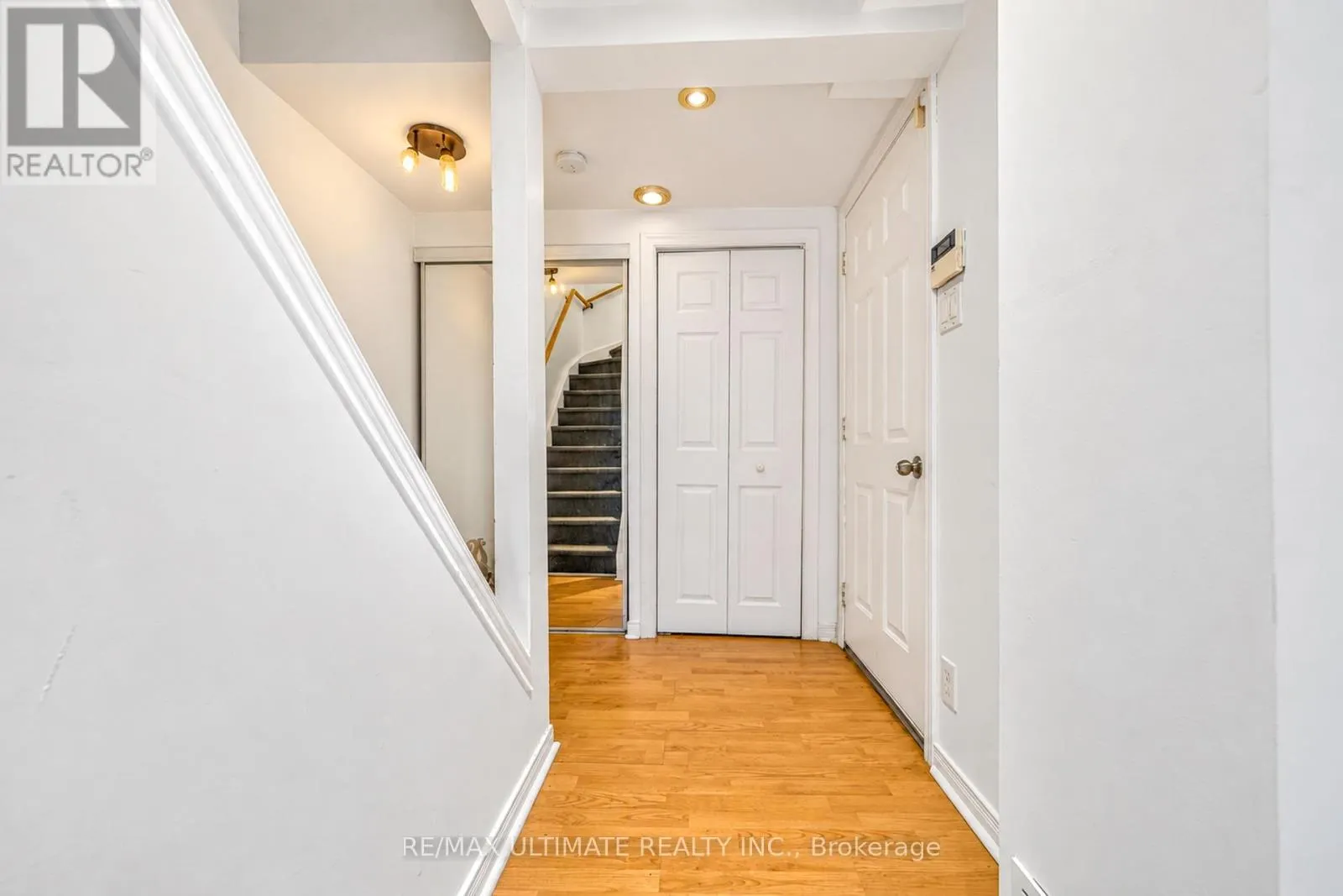 122 MOREGATE CRESCENT