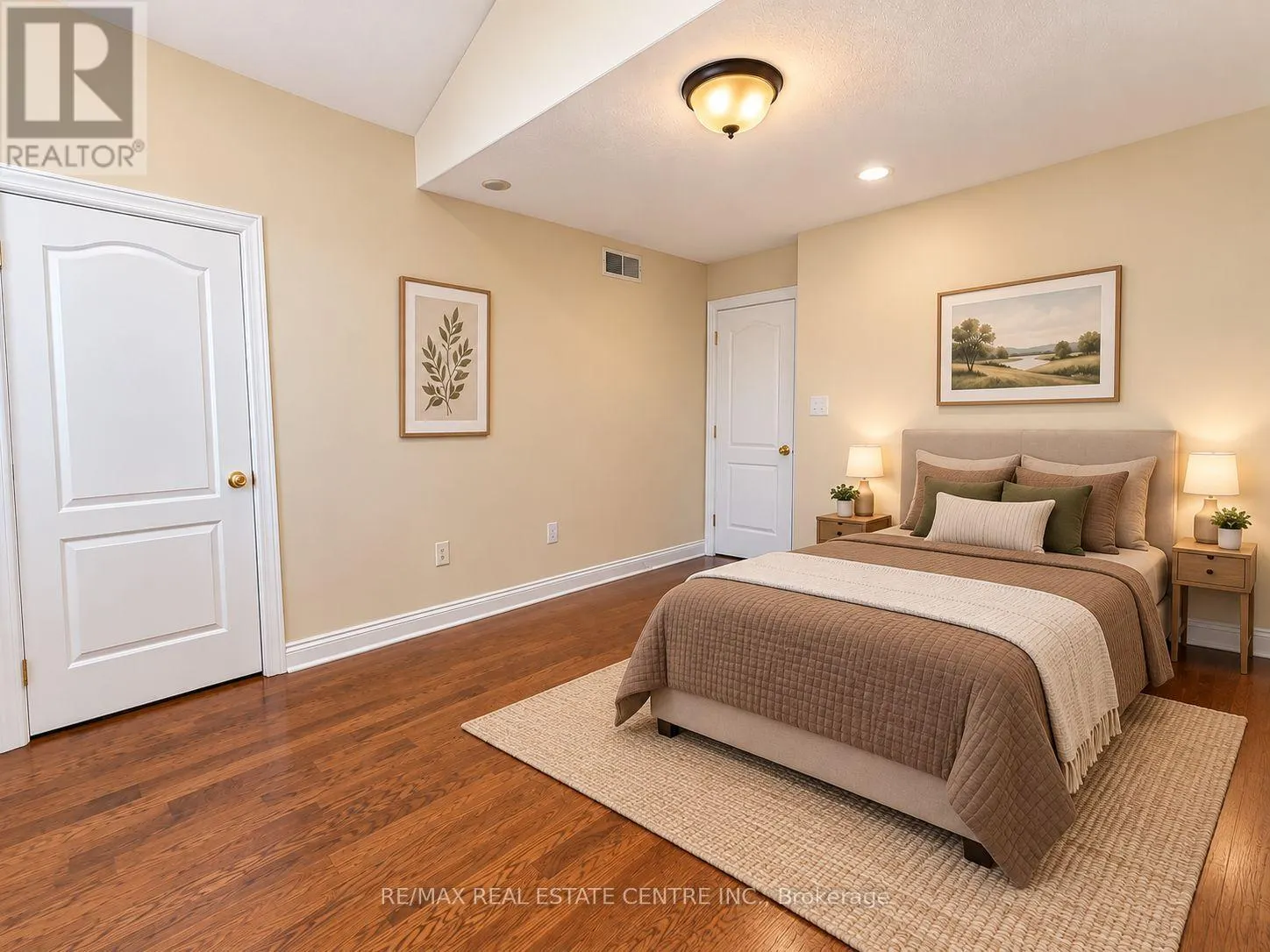1302 RENFIELD DRIVE