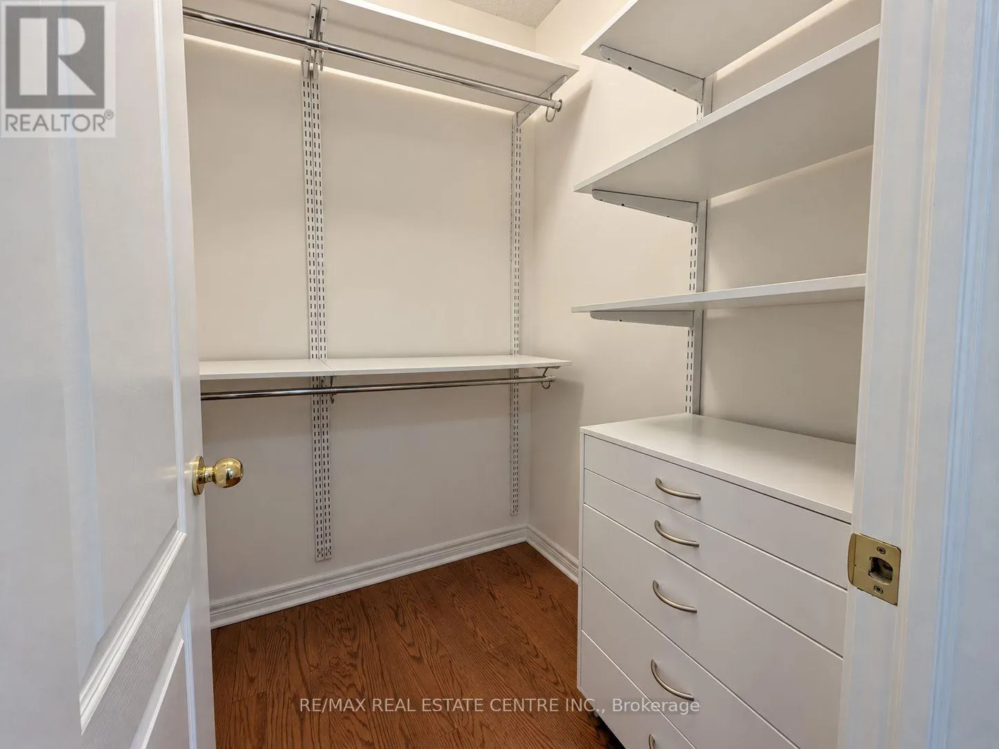 1302 RENFIELD DRIVE