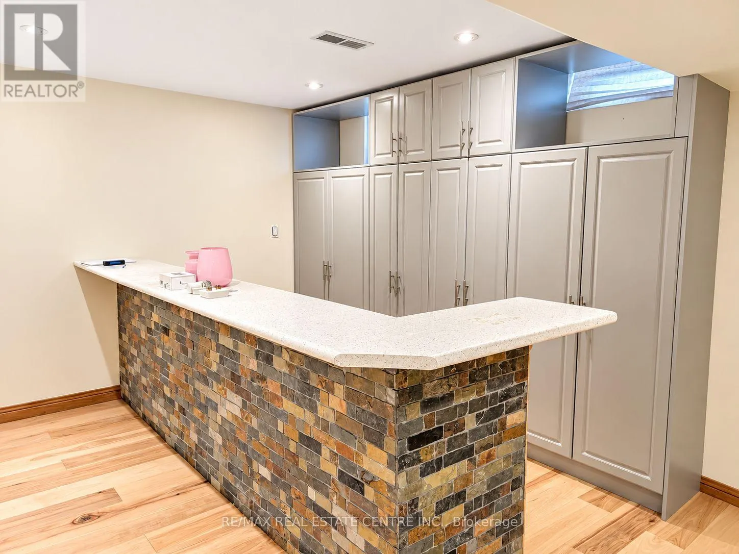 1302 RENFIELD DRIVE