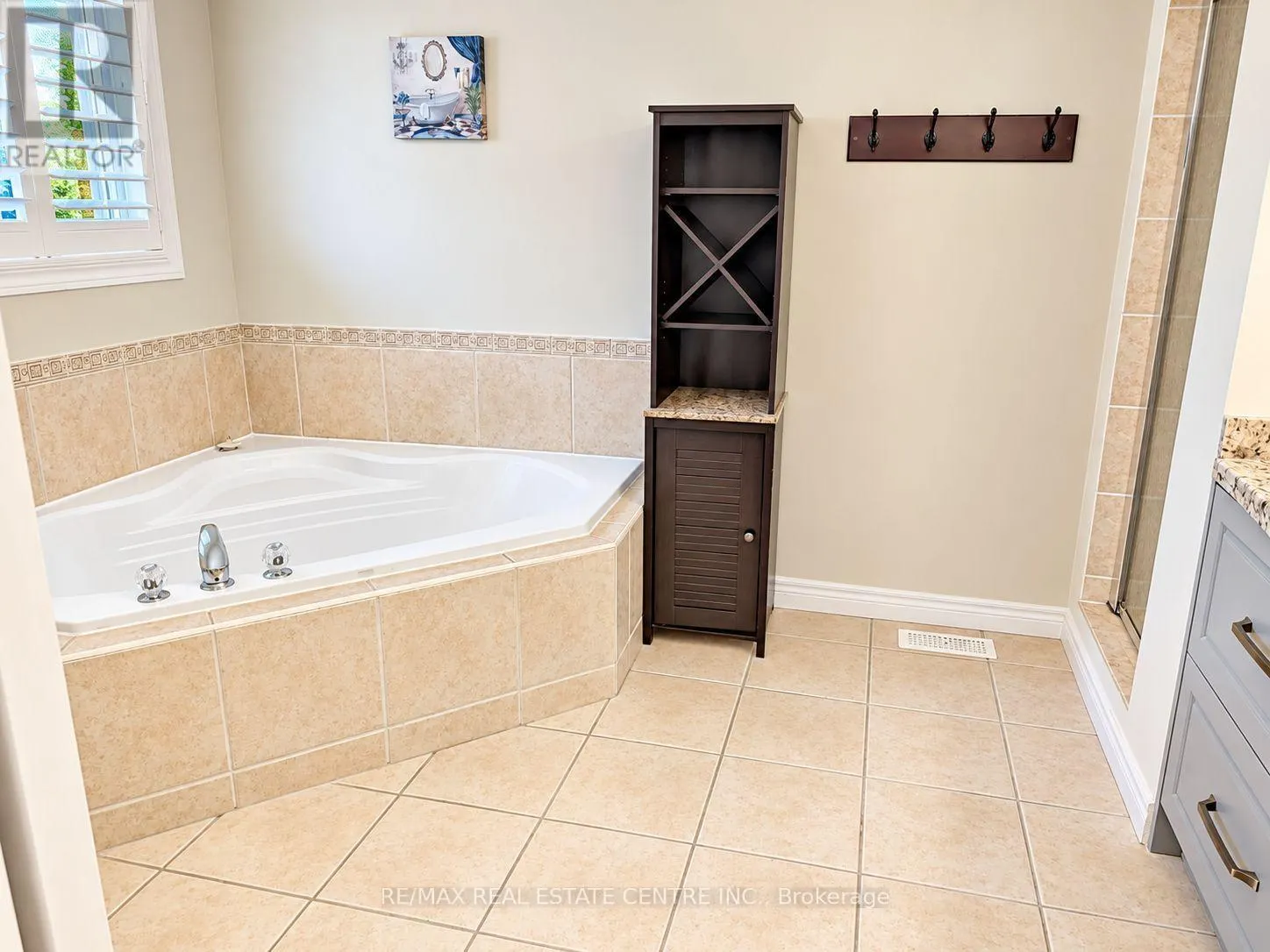 1302 RENFIELD DRIVE