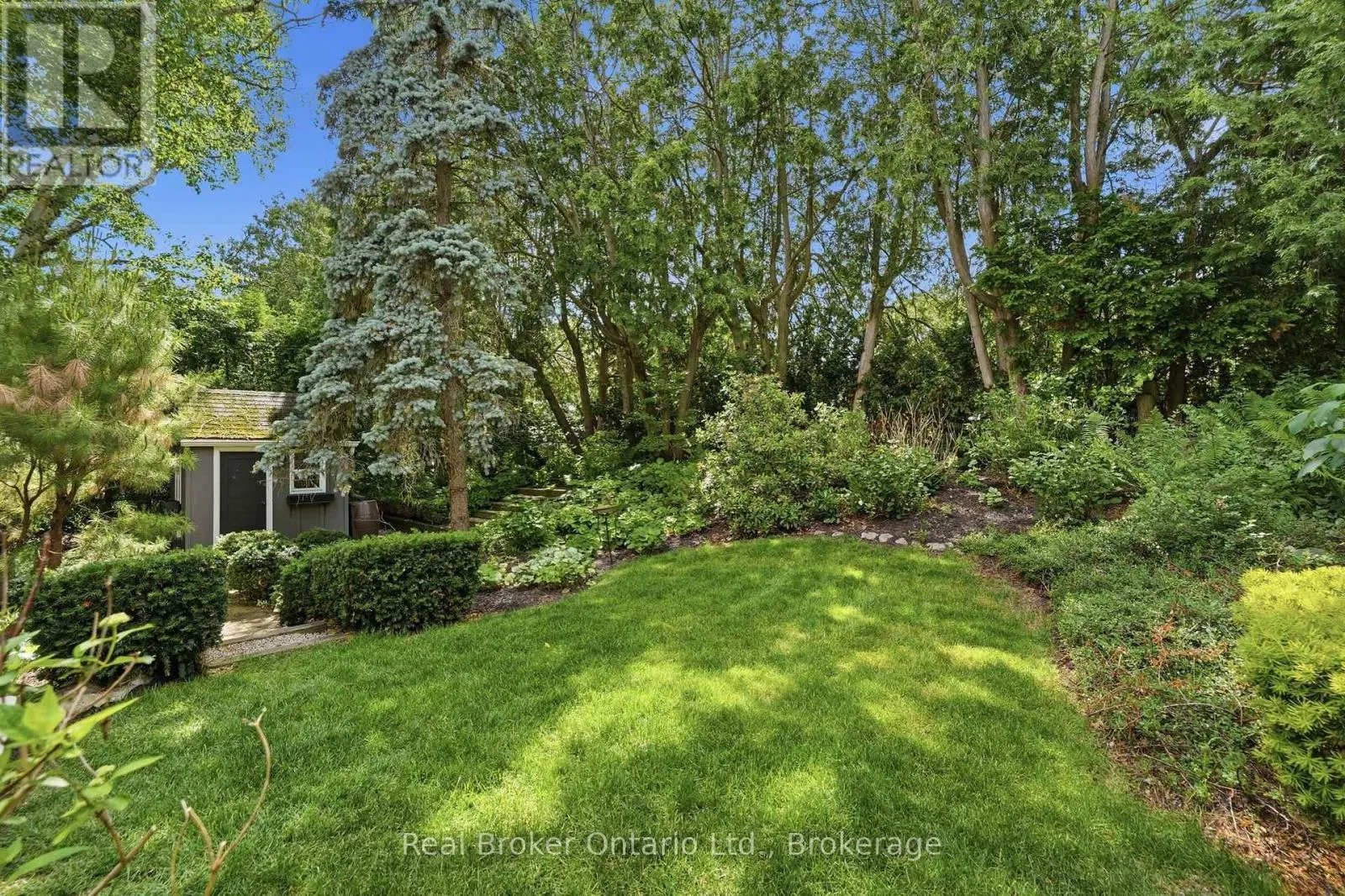 571 LEONARD COURT