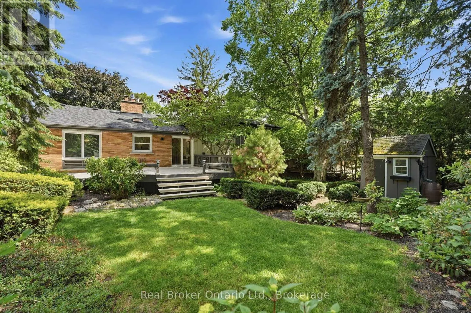 571 LEONARD COURT