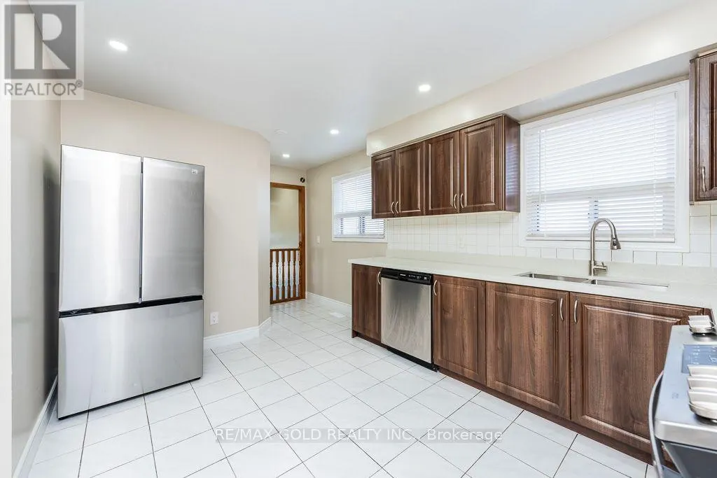 7283 SIGSBEE DRIVE
