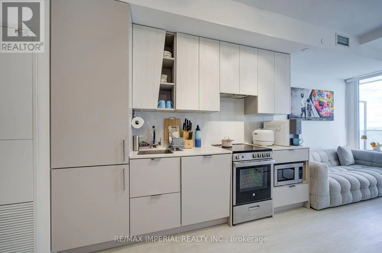 3811 - 3883 QUARTZ ROAD