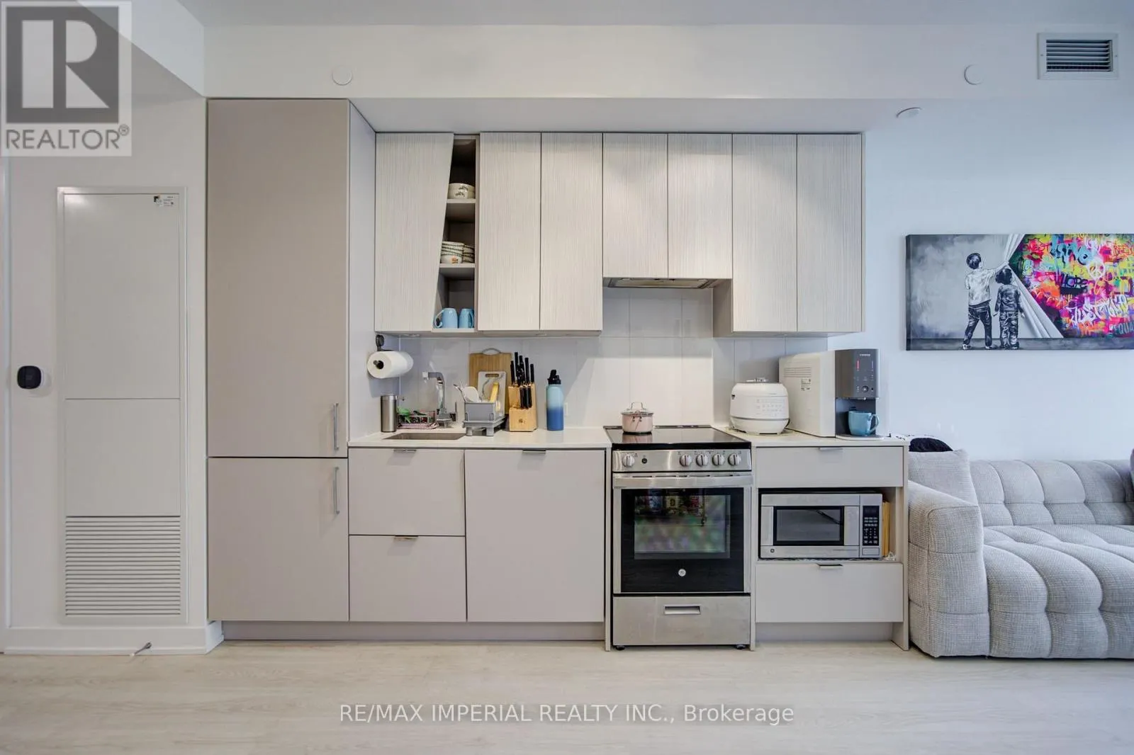 3811 - 3883 QUARTZ ROAD
