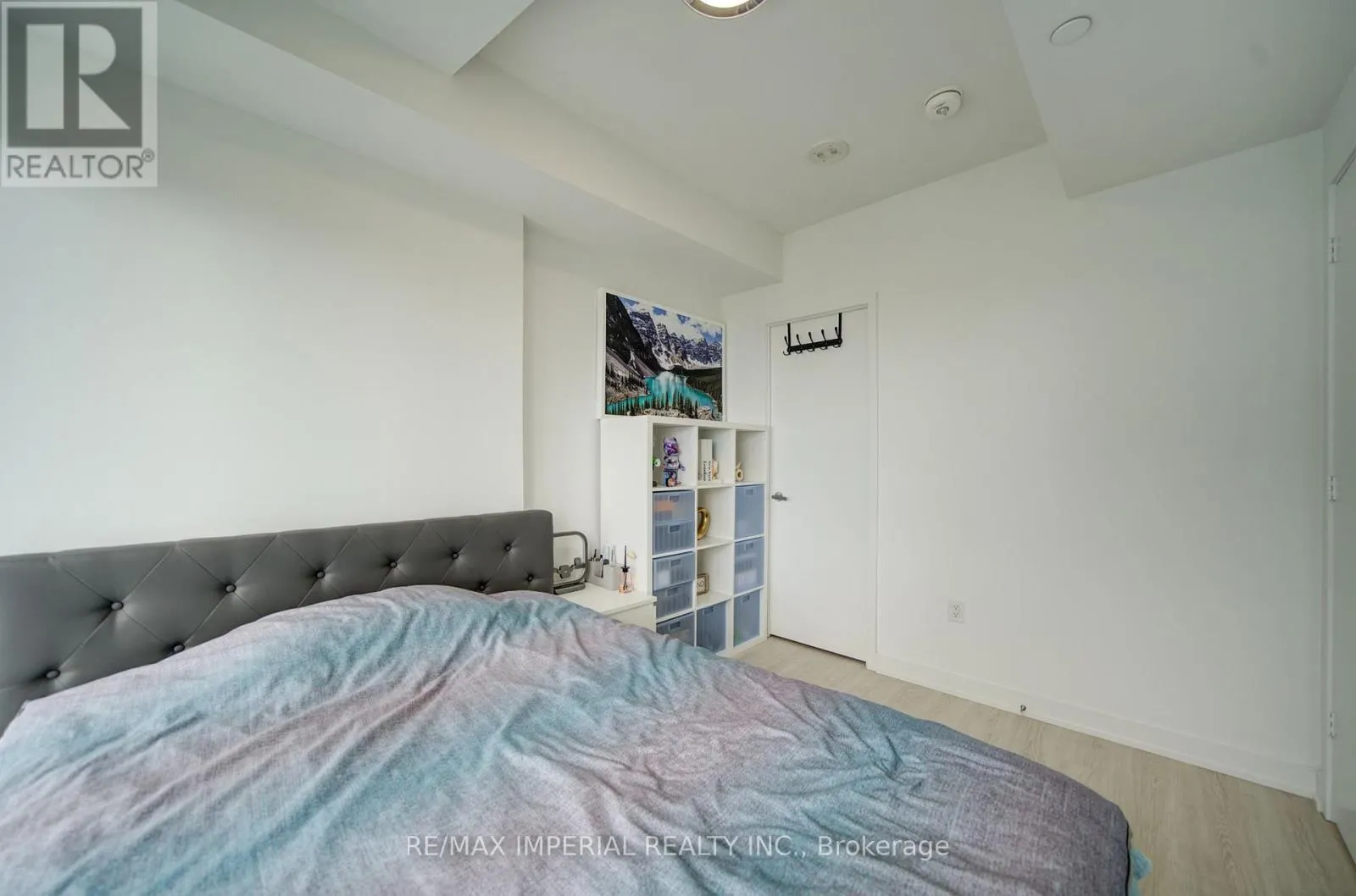 3811 - 3883 QUARTZ ROAD