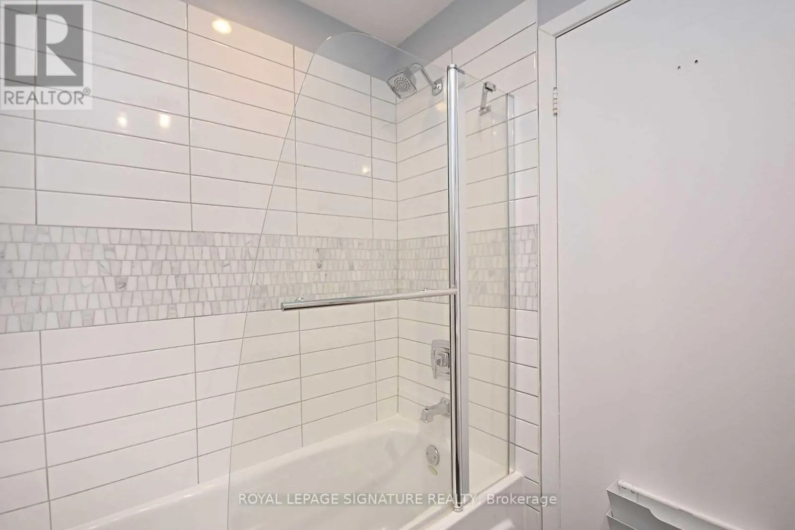 6303 PLOWMANS HEATH