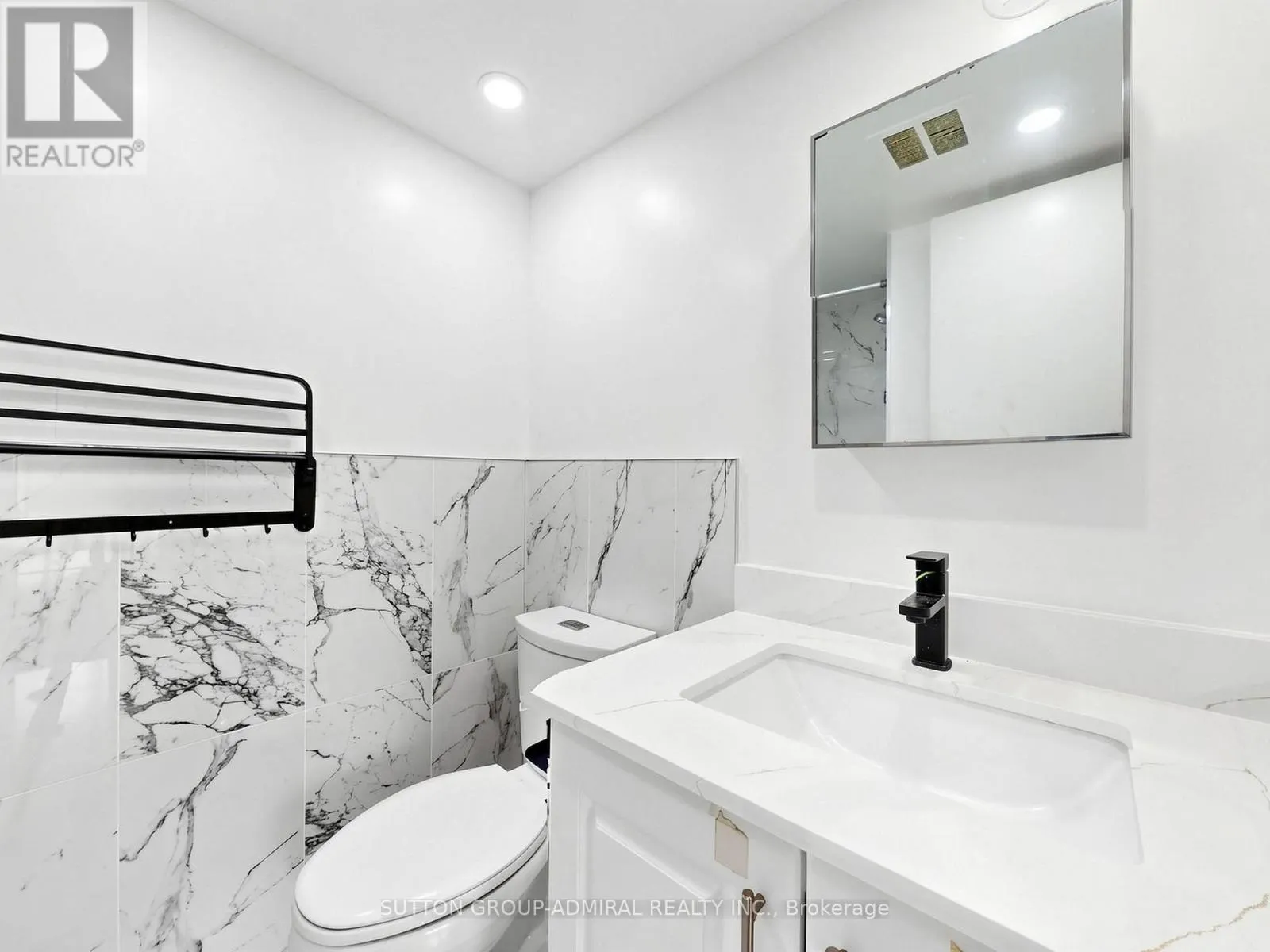 1108 - 2470 EGLINTON AVENUE