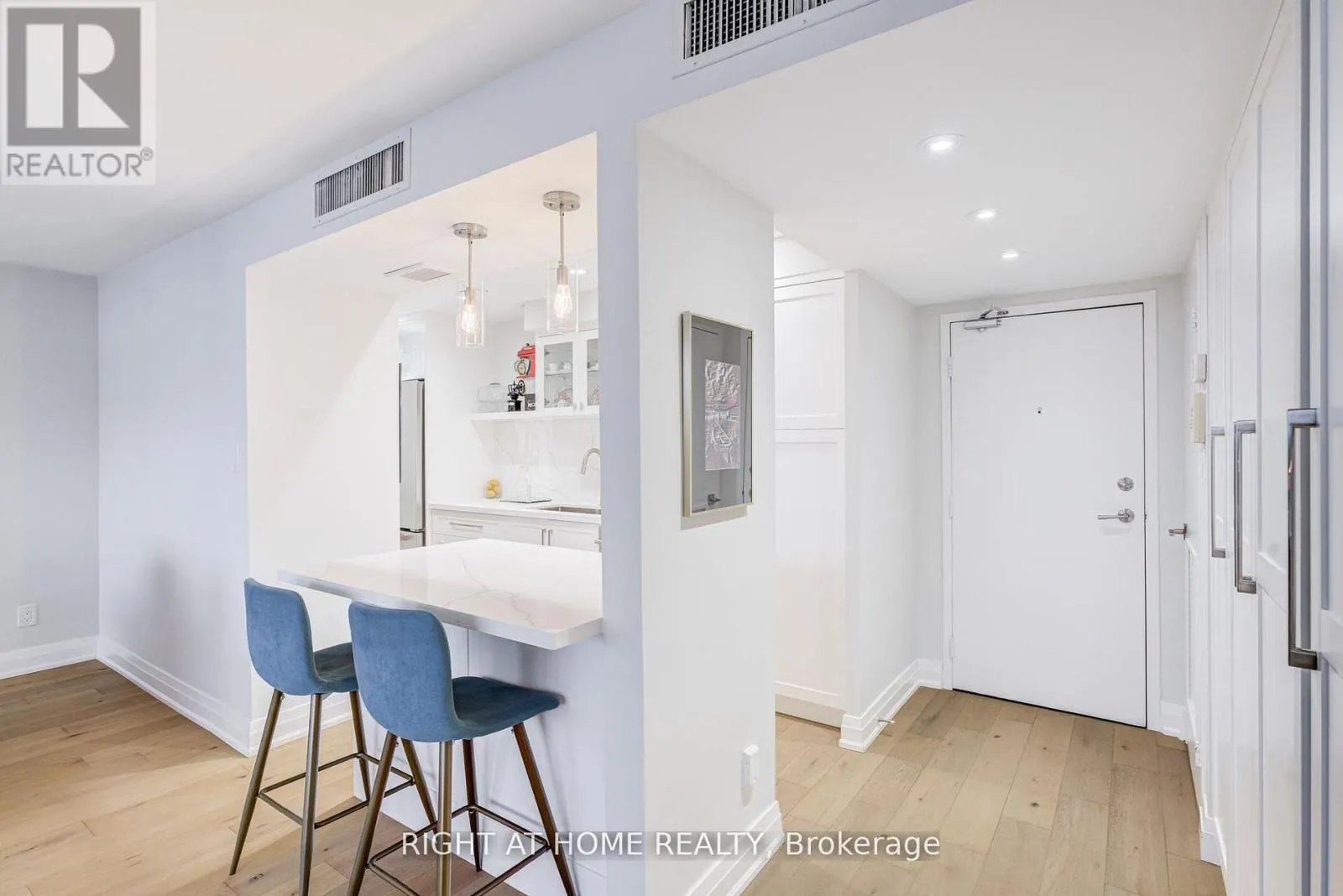 606 - 1333 BLOOR STREET E