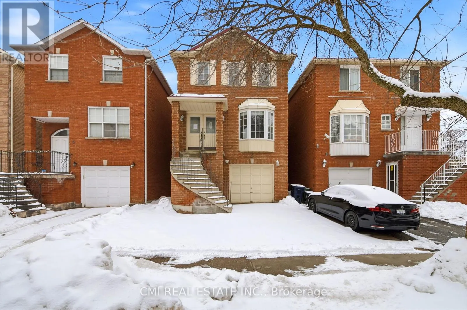3 FOREST POINT DRIVE