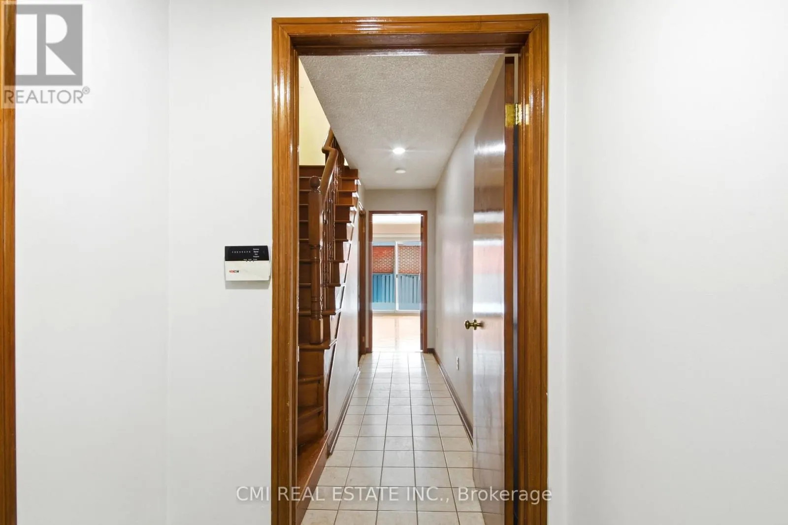 3 FOREST POINT DRIVE