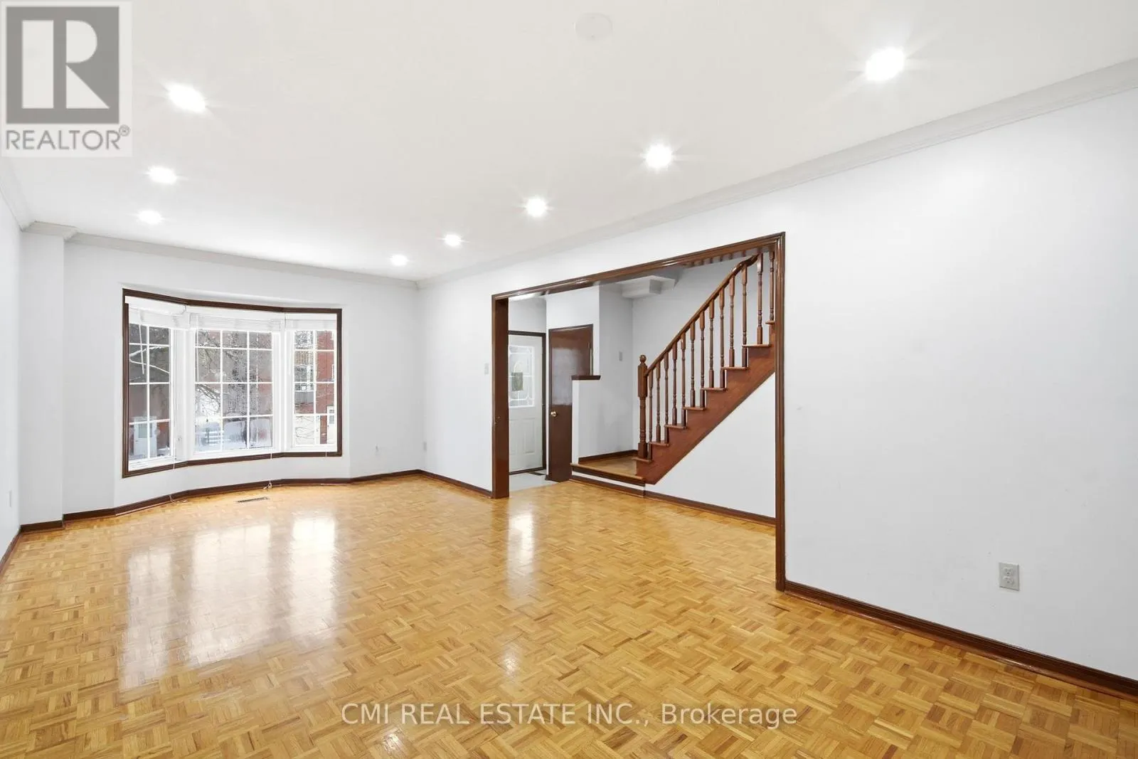 3 FOREST POINT DRIVE