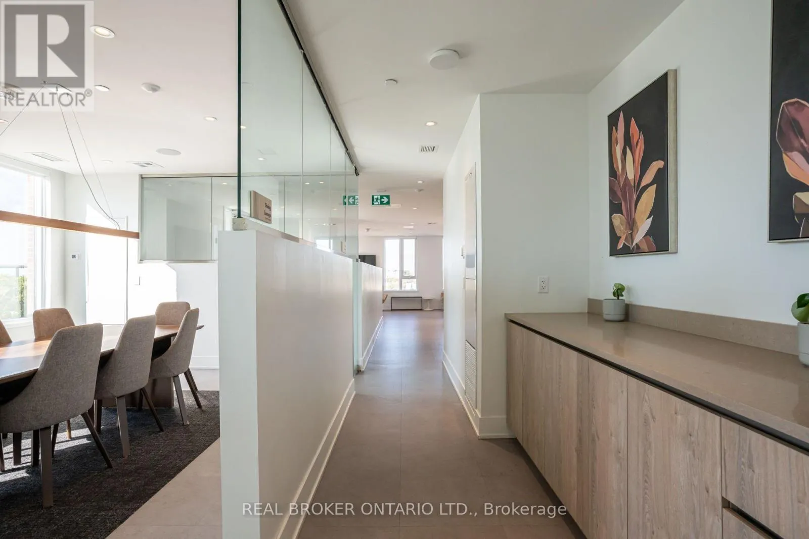 208 - 11 MARYPORT AVENUE