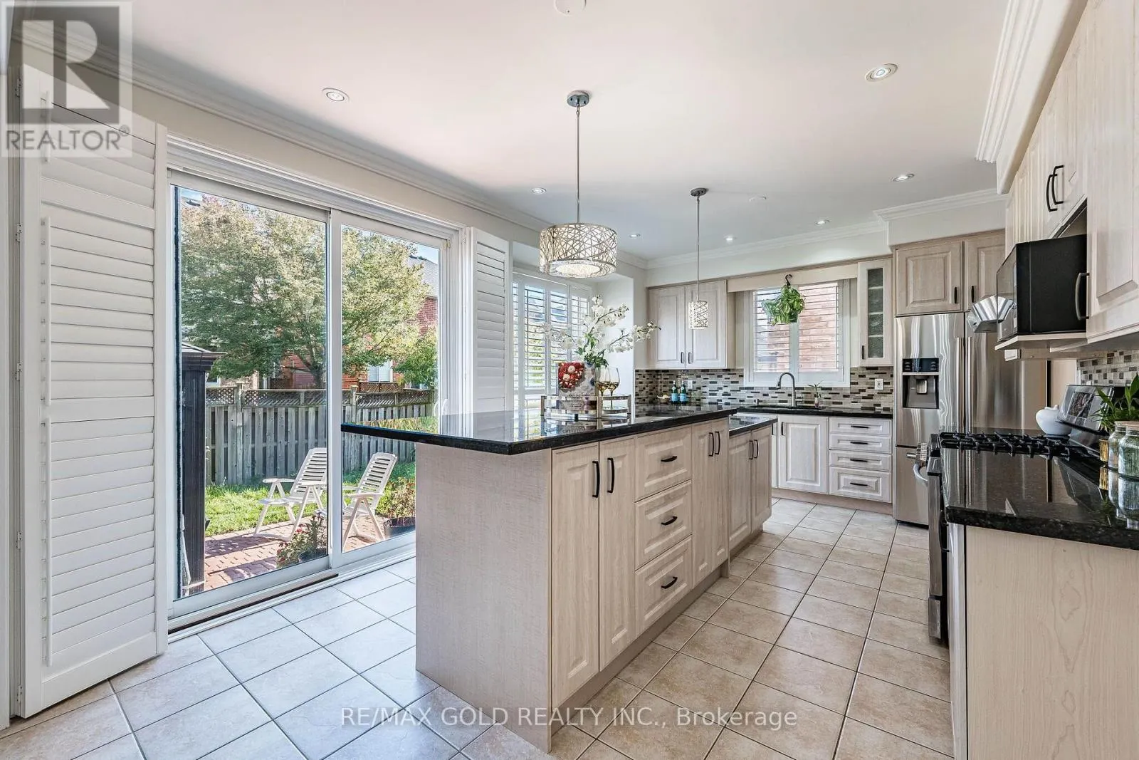 21 MISTYBROOK CRESCENT