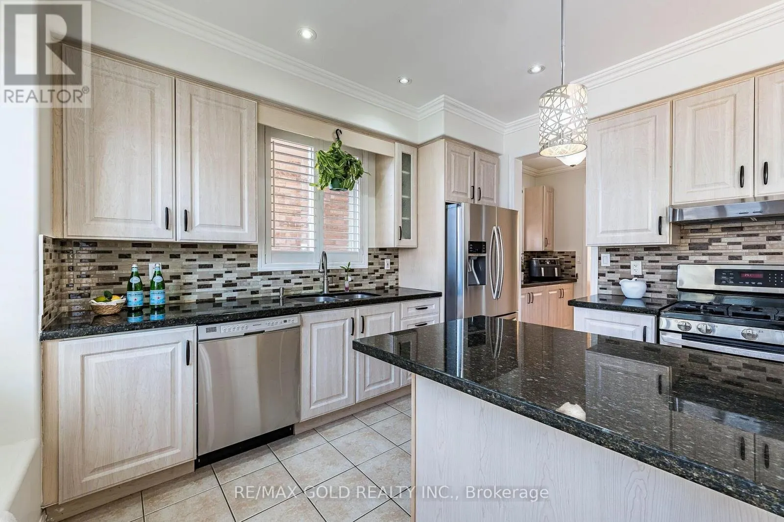 21 MISTYBROOK CRESCENT
