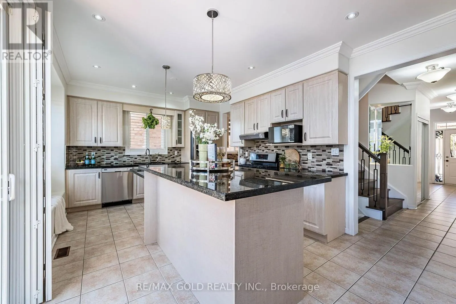 21 MISTYBROOK CRESCENT