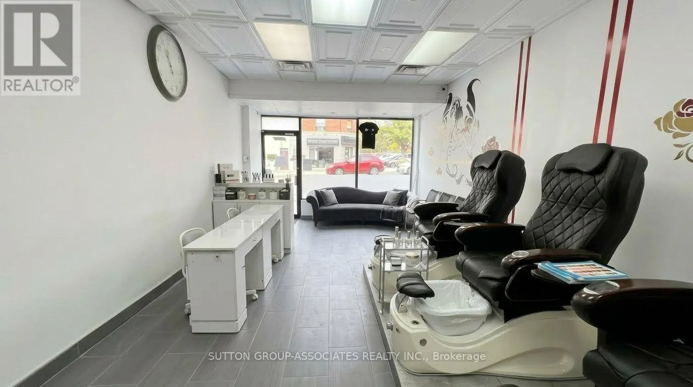 2595 EGLINTON AVENUE W
