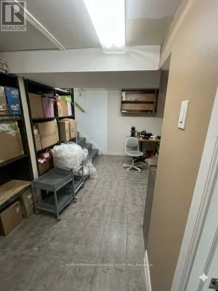 2595 EGLINTON AVENUE W