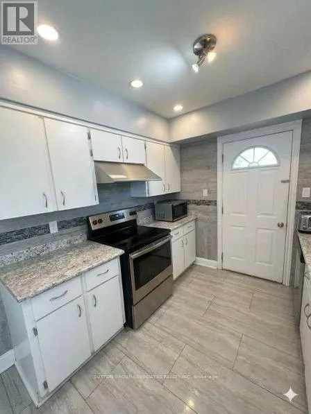 2595 EGLINTON AVENUE W