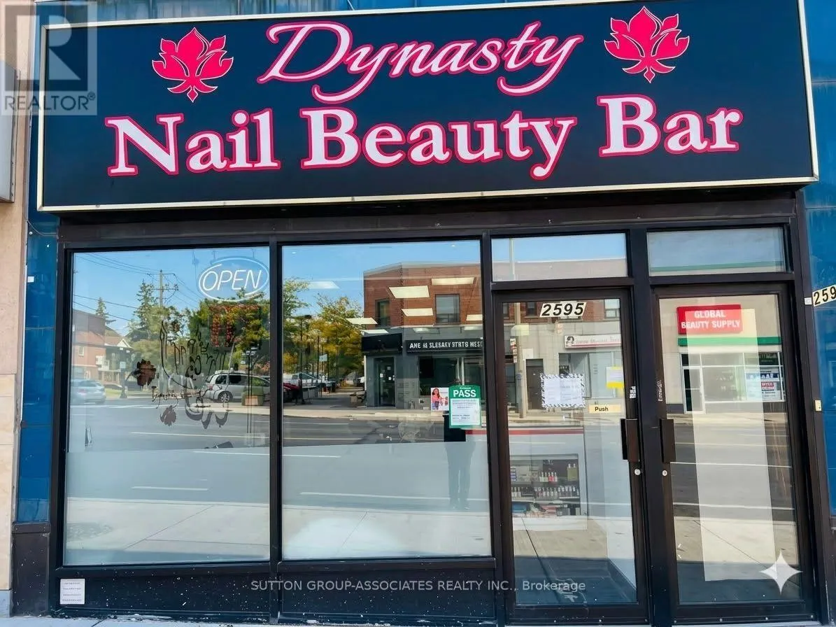 2595 EGLINTON AVENUE W