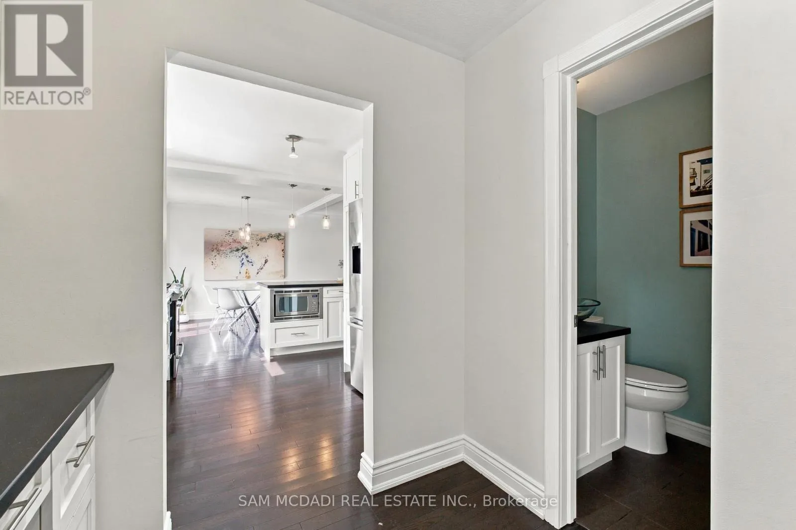 2528 FRANKFIELD ROAD