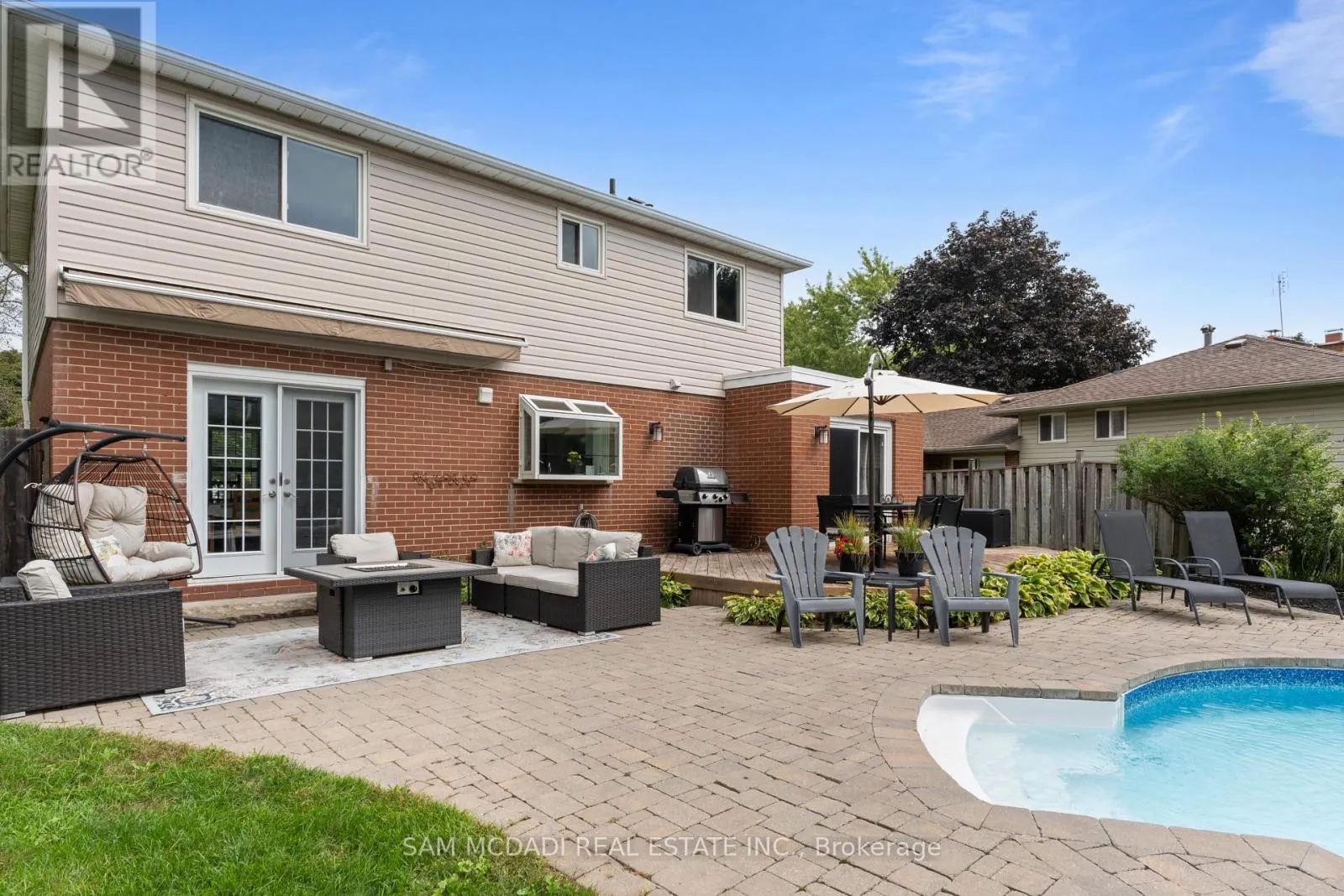 2528 FRANKFIELD ROAD