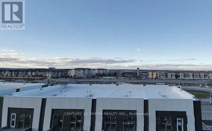 503 - 10 LAGERFELD DRIVE