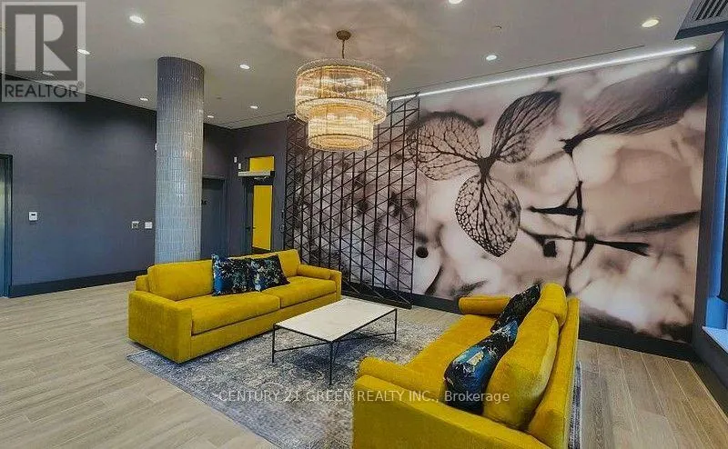 503 - 10 LAGERFELD DRIVE