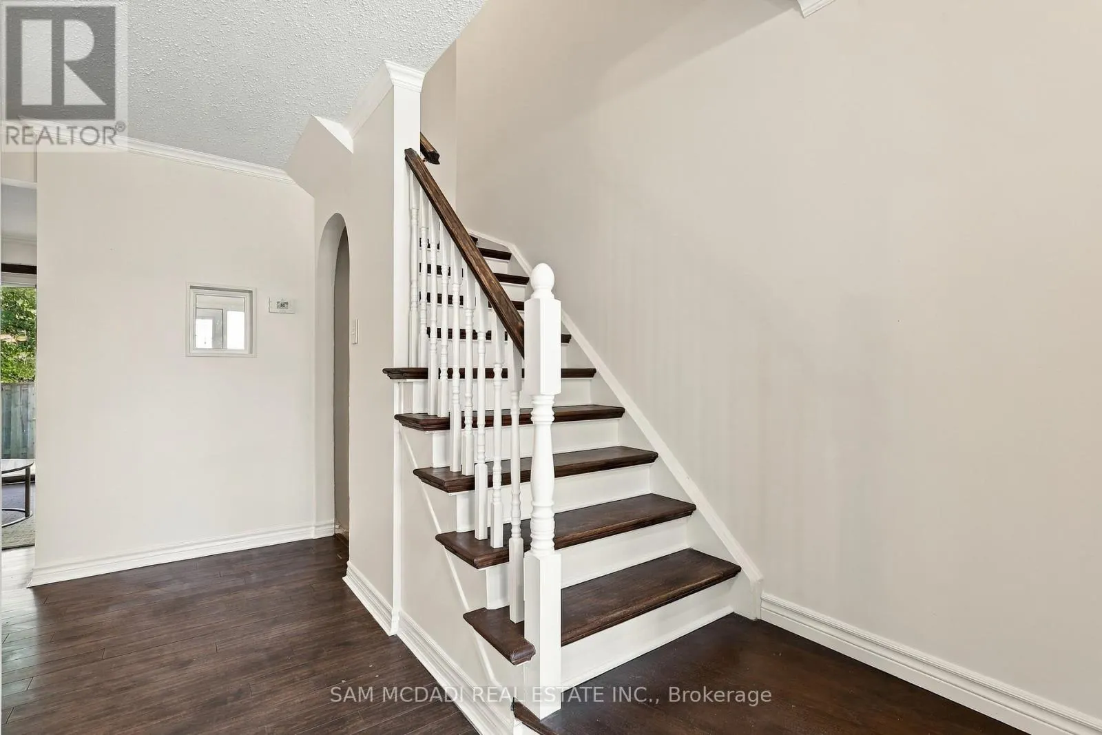 87 - 2779 GANANOQUE DRIVE