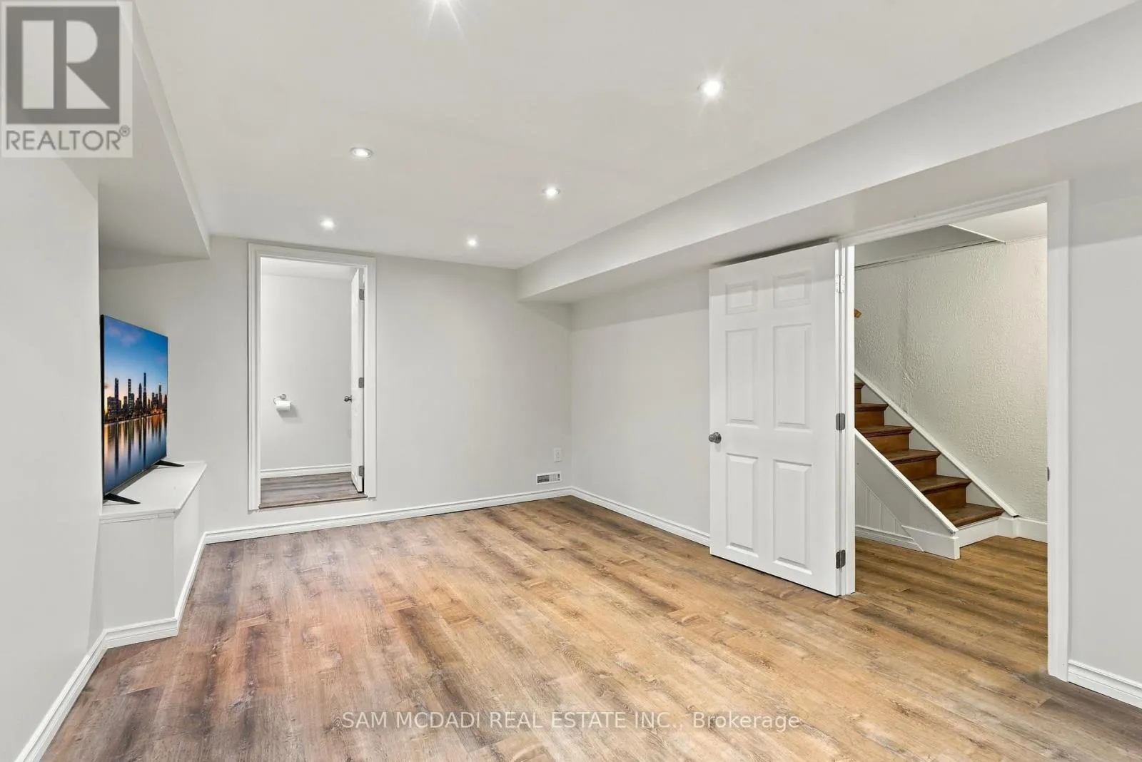 87 - 2779 GANANOQUE DRIVE