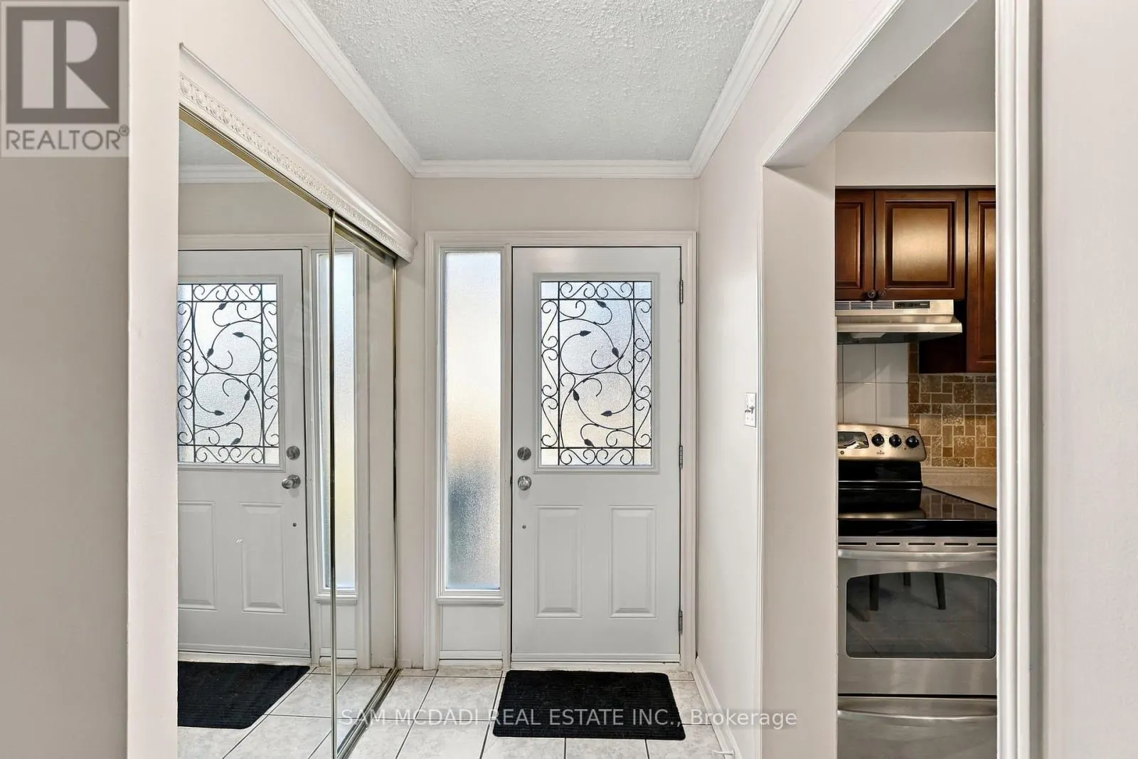 87 - 2779 GANANOQUE DRIVE