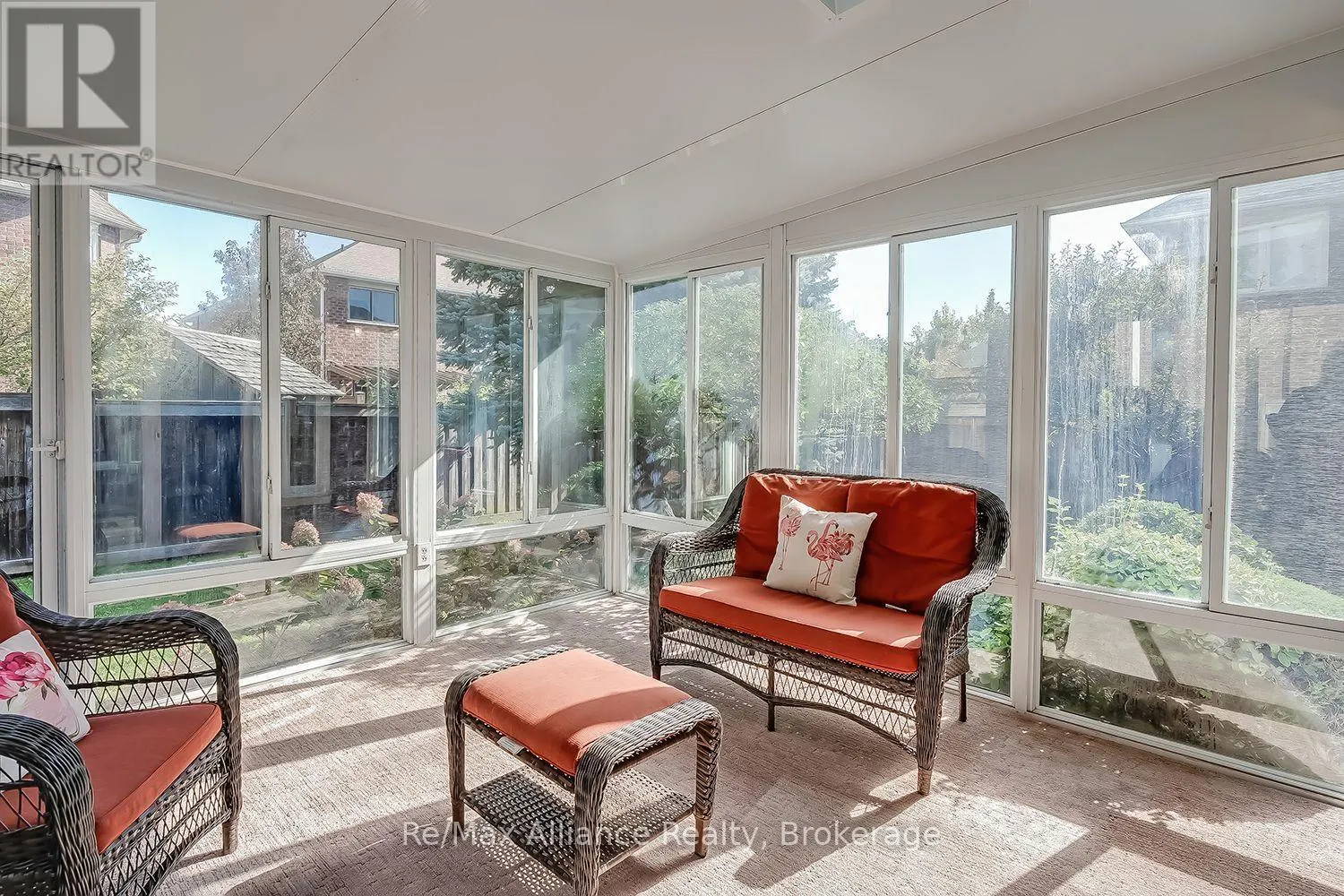 2151 PINEVIEW DRIVE