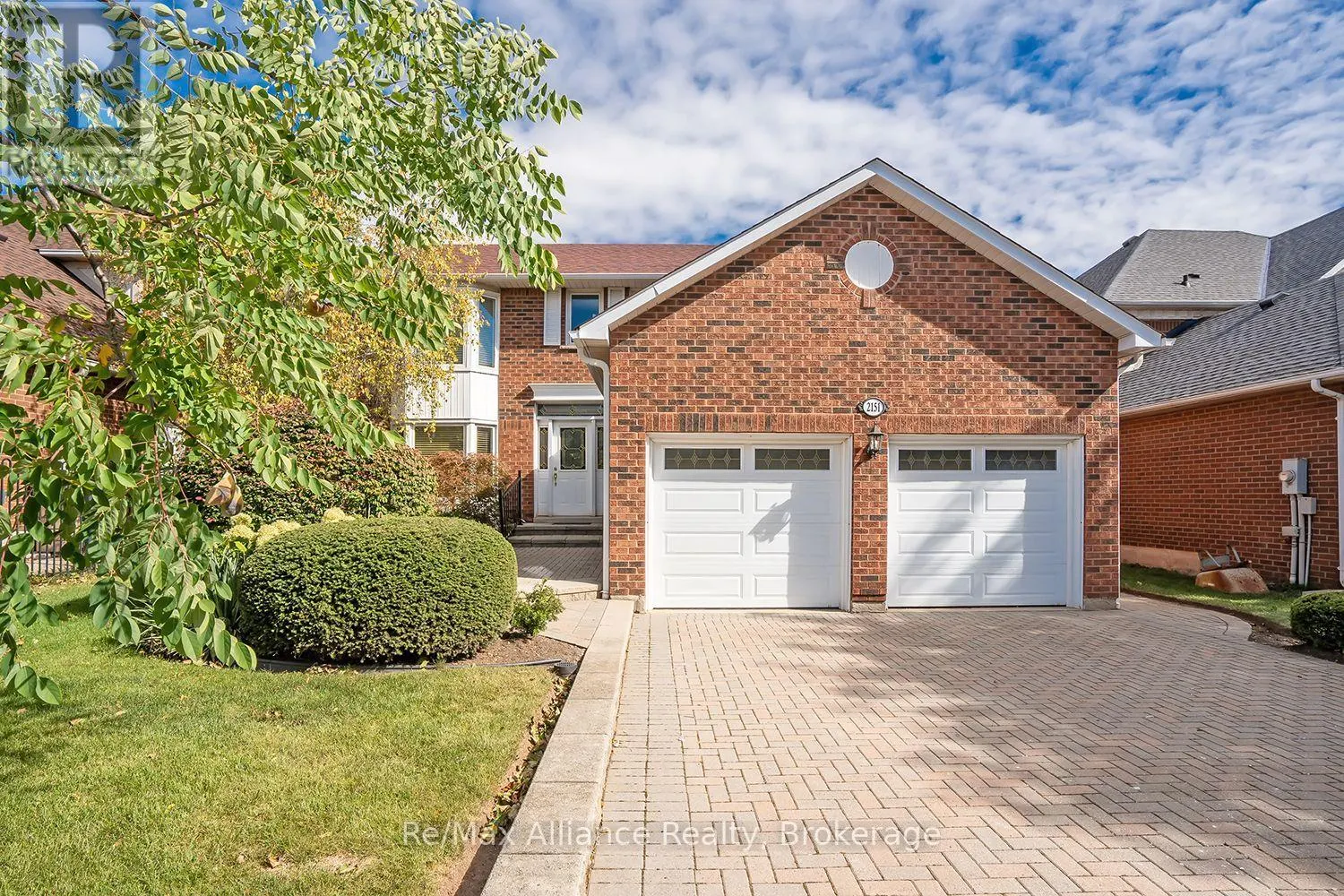 2151 PINEVIEW DRIVE