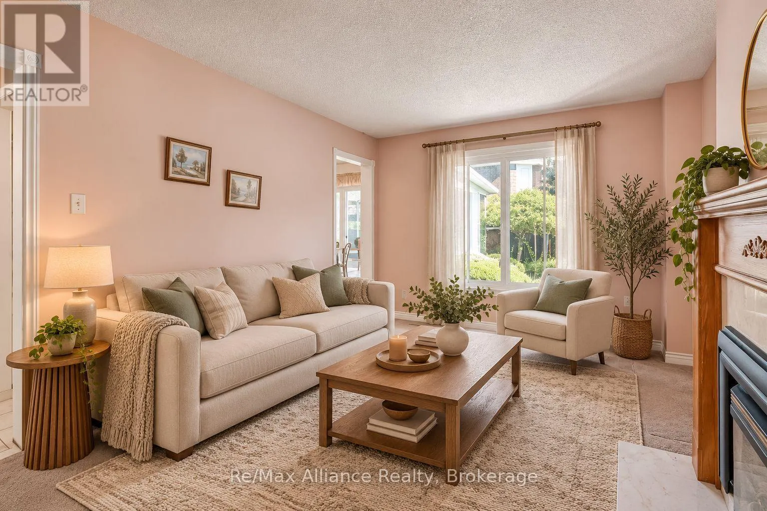2151 PINEVIEW DRIVE