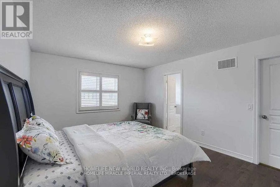 15 GROVE END WAY