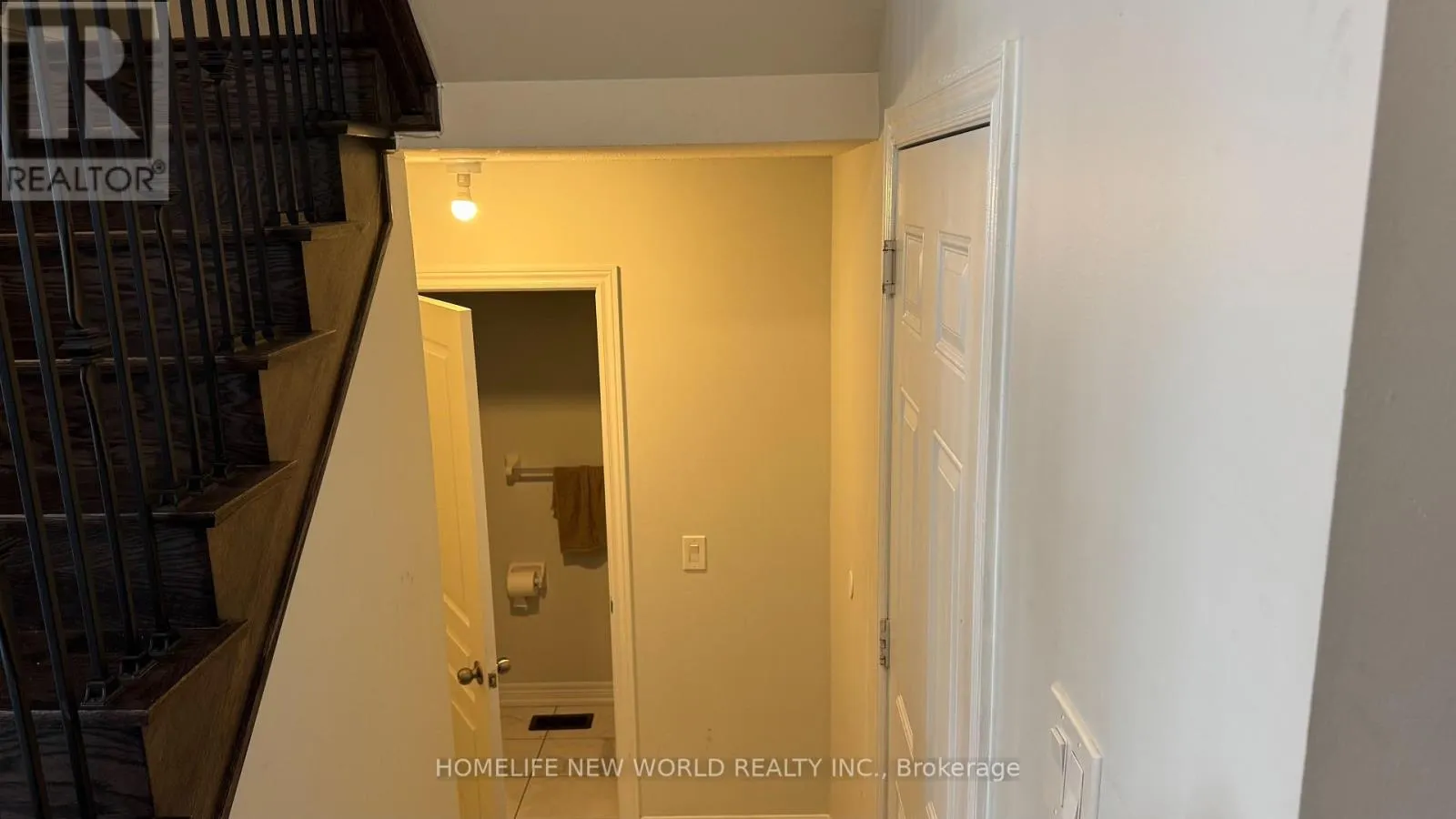 15 GROVE END WAY