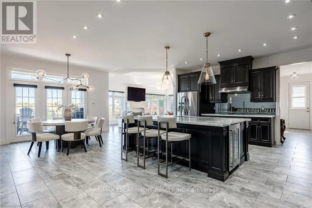 125 STOKES TRAIL